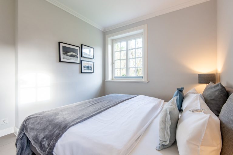 Doppelbett in Ferienwohnung auf Sylt